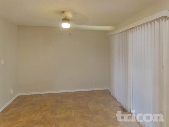 Building Photo - 6725 Defoe Ave