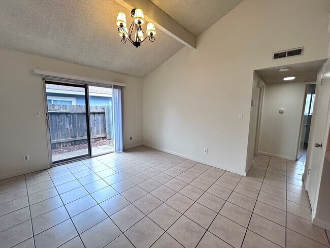 Foto del edificio - 10149-10151 Satow Drive