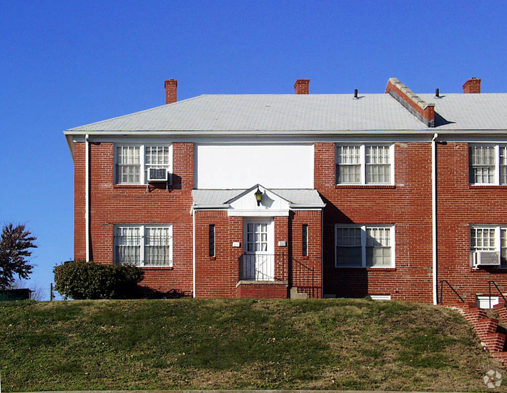 Building Photo - The Gabriel and Olivia Apartments