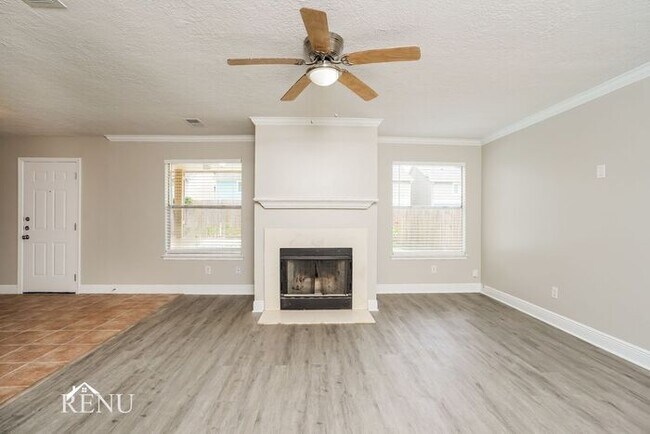 Building Photo - 10518 Timberloch Dr