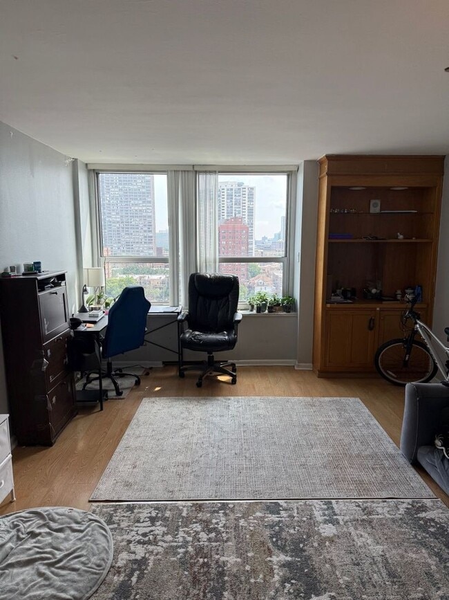 Foto del edificio - 720 W Gordon Terrace