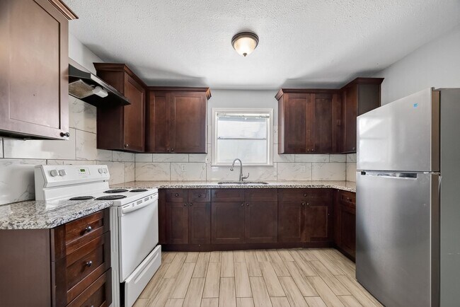 Foto del edificio - Spacious 4-Bed, 2-Bath Convenient South Houston Home Near Medical Center & City Access