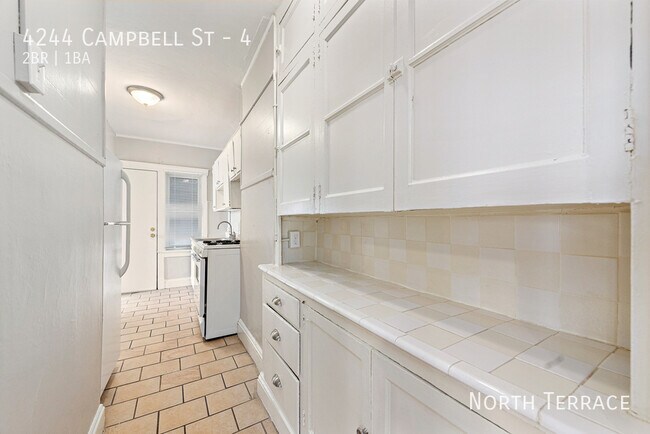 Foto del edificio - Live Cute in South Hyde Park – 2BR w/ Balc...