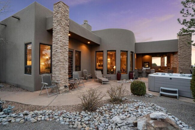 Foto del edificio - 13415 Pino Ridge Pl NE