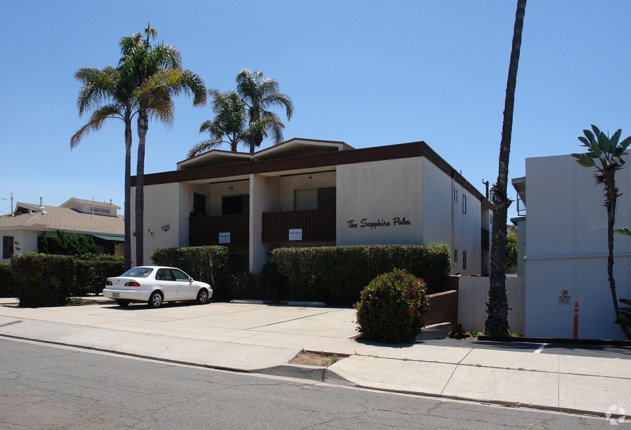 Building Photo - 901 Sapphire St
