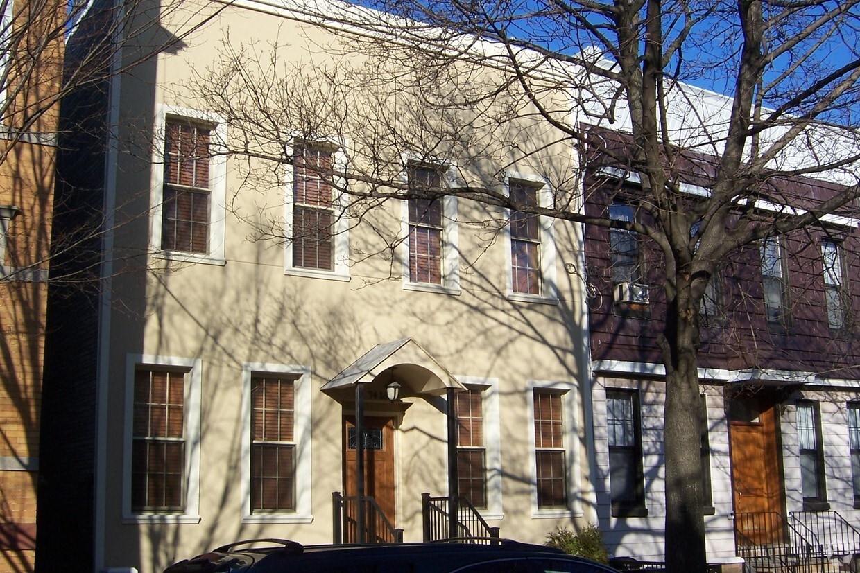 Primary Photo - 7416 62nd St