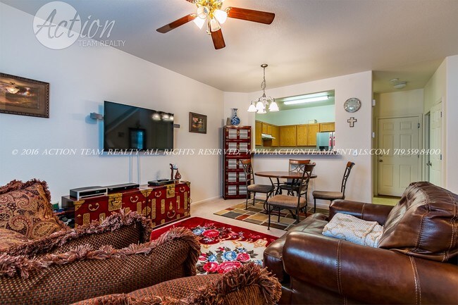 Foto del edificio - 8171 Snow Bowl Hts