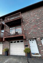 Building Photo - 322 Knapps Hwy