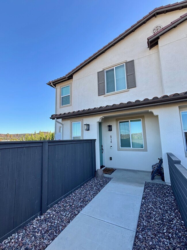 Foto del edificio - 8718 Aruba Ln