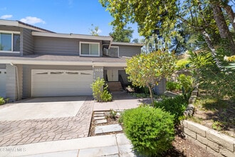 Building Photo - 1408 N View Dr