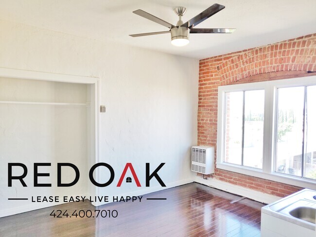 Building Photo - Beautiful Completely Remodeled Sunny Bache...