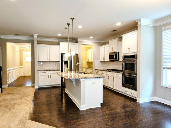 Foto del edificio - Beautiful 2 story home located in Berewick Community in Charlotte!