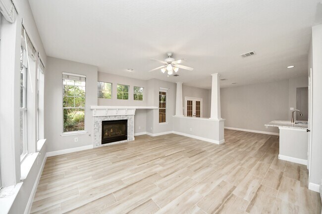 Building Photo - 66 Scarlet Woods Ct