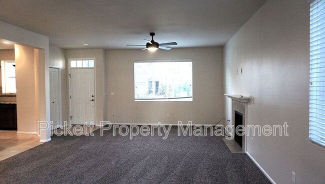 Foto del edificio - 4709 Strathmore Cir SW