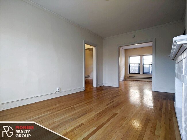 Foto del edificio - 1025 Dempster St
