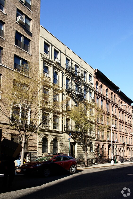 Building Photo - 172-174 W 81st St