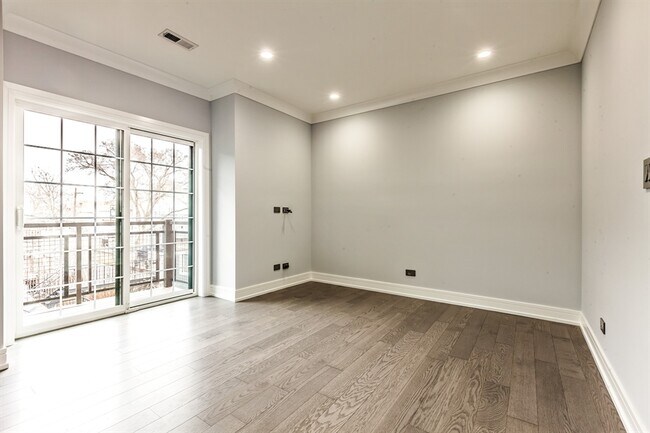 Foto del edificio - 2141 W Fletcher St