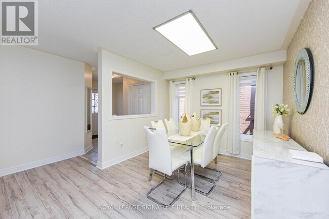 Building Photo - 17 Baywell Crescent
