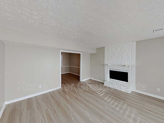 Building Photo - 411 River Point Dr