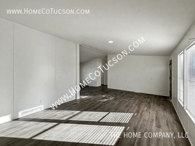 Foto del edificio - 5717 S Stewart Blvd