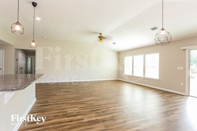 Building Photo - 12554 Lake Taylor Lane