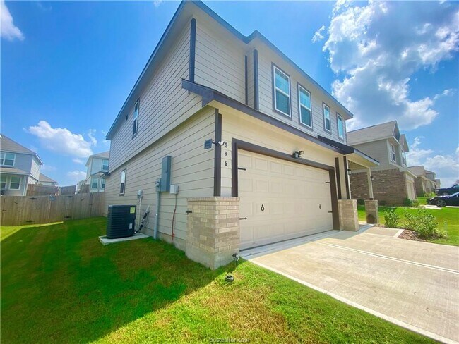 Foto del edificio - 985 Crossing Dr