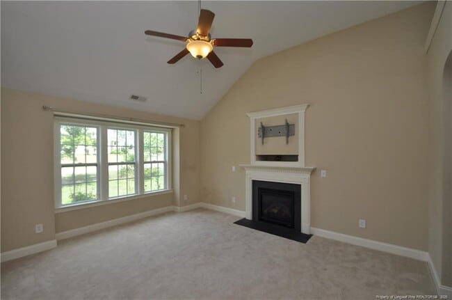 Building Photo - 409 Braxman Ln