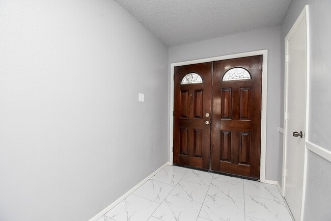 Building Photo - 23515 Briarcreek Blvd