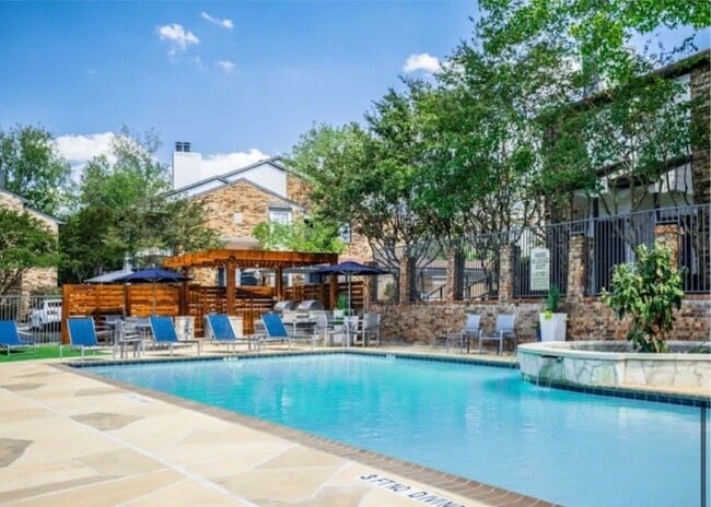 Building Photo - 14300 Tandem Blvd