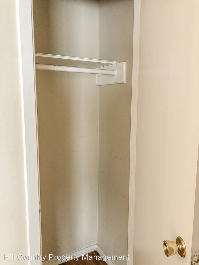 Building Photo - 3 br, 2 bath House - 4915 Old Castle Road