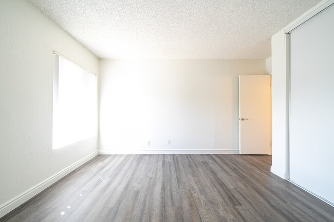 Foto del edificio - 1440 Oak Dr