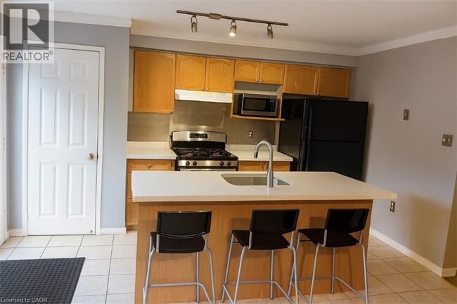 Building Photo - 115 Gatwick Dr