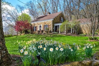 Building Photo - 223 Lambertville Headquarters Rd