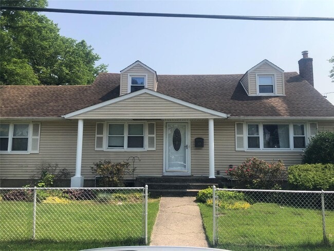 Building Photo - 474 Webster Ave