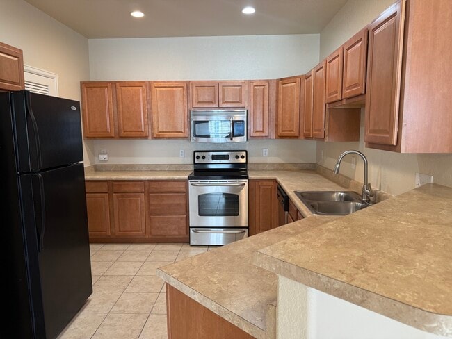 kitchen - 2462 Thunder Mountain Dr