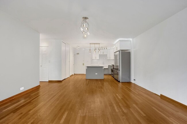 Building Photo - 1000 N Lake Shore Dr