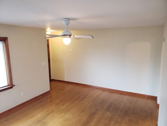 Building Photo - Beautiful Brick Home with Hardwood Floors