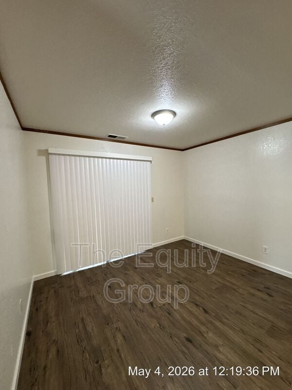 Building Photo - 720 S Linwood St