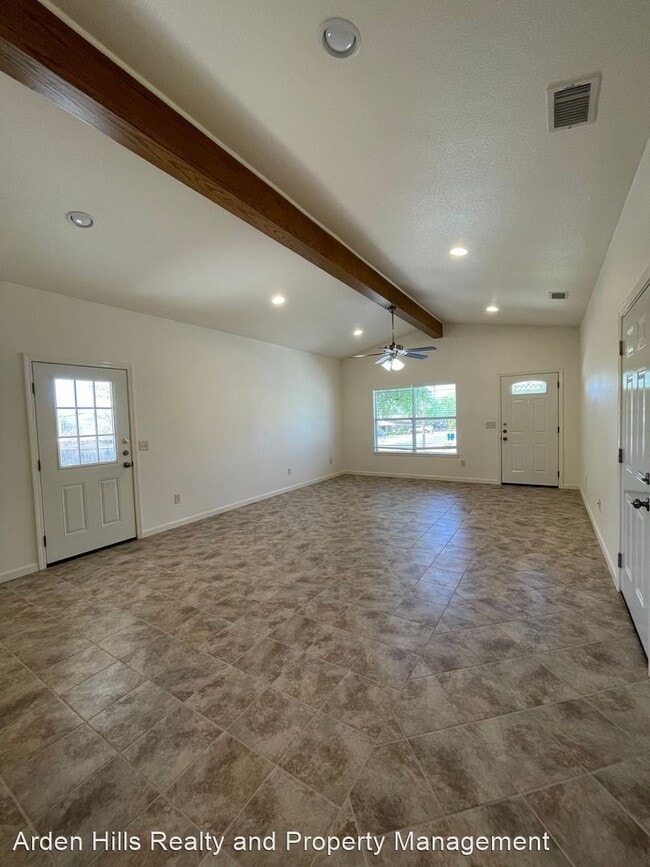 Building Photo - 3 br, 2 bath House - 901 Lytle