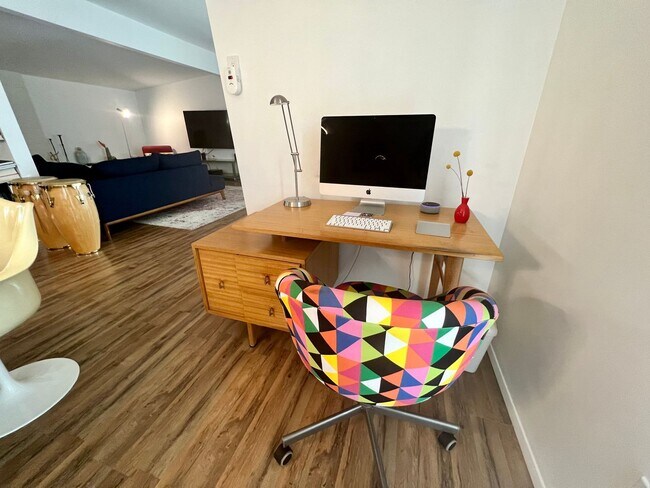 Foto del edificio - 3 Bedroom 2 Bathroom - Fully Furnished - M...