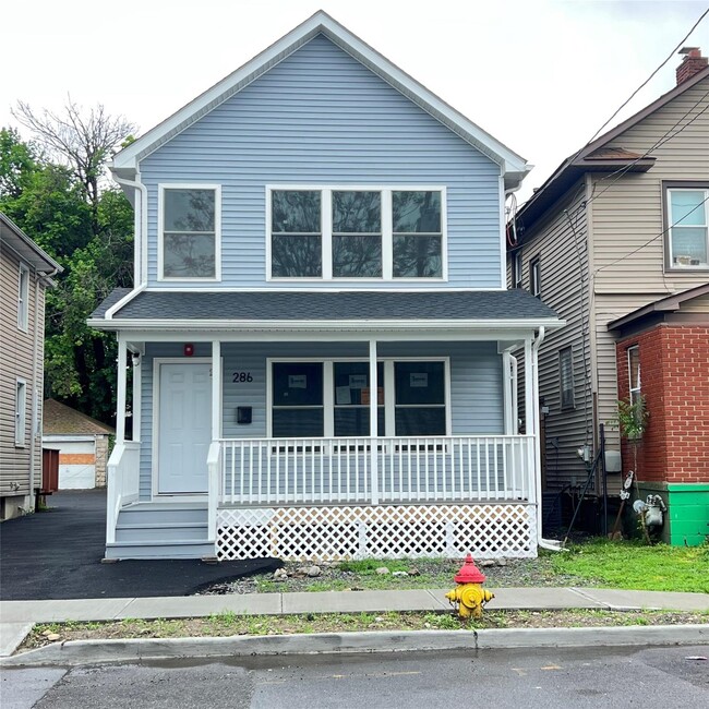 Building Photo - 286 S William St