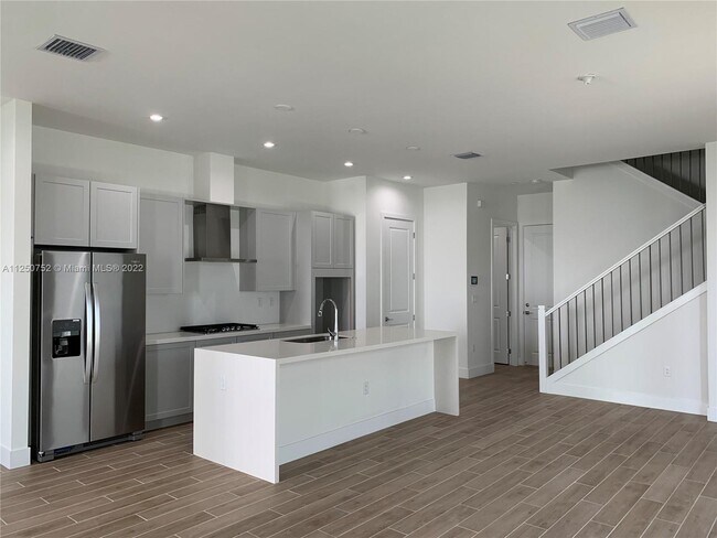 Foto del edificio - 4372 NW 80th St