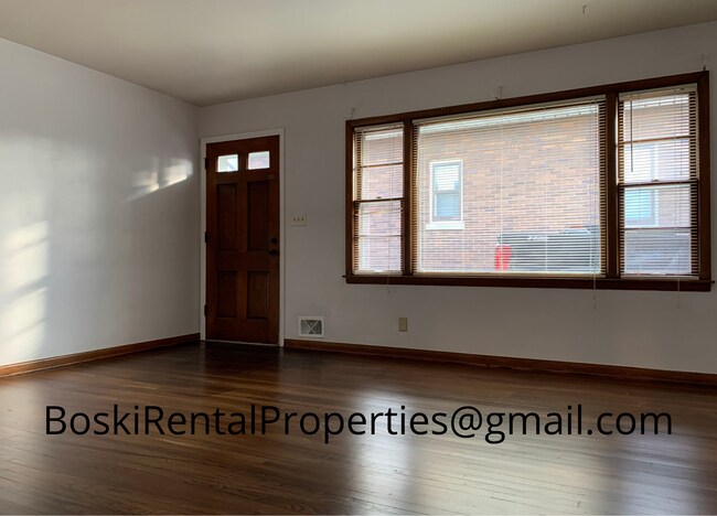 Living room - 1306 19th St