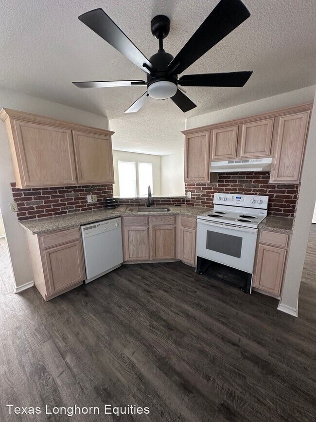 Foto del edificio - 3 br, 2 bath House - 3717 Devonaire