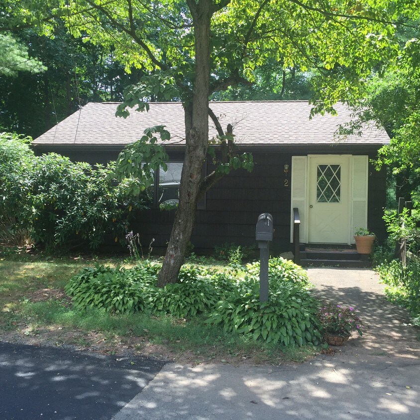 2 Suzio Dr, Meriden, CT 06451 Townhome Rentals in Meriden CT