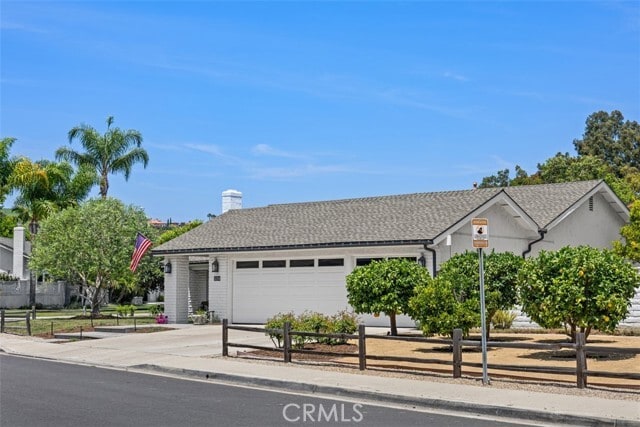 Building Photo - 31204 Via Solana