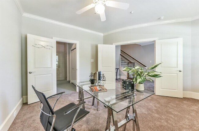 Foto del edificio - 1602 Oakdale St