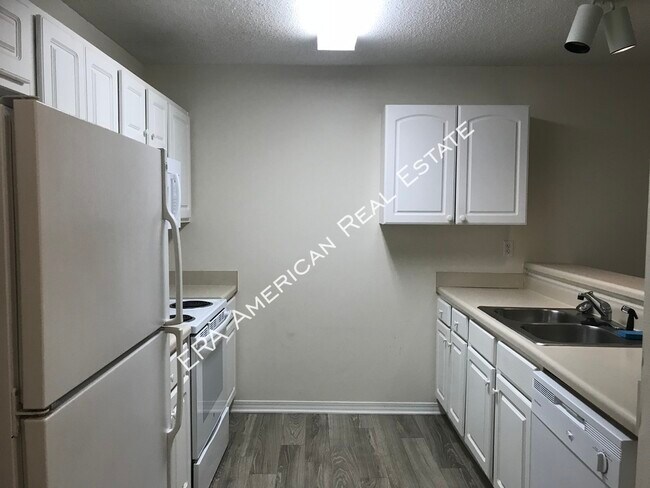 Building Photo - Available 11/9/18