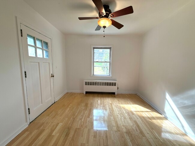 Bedroom (1st Fl) - 93 W Grand Ave