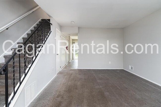 Building Photo - 115 Willett Ave